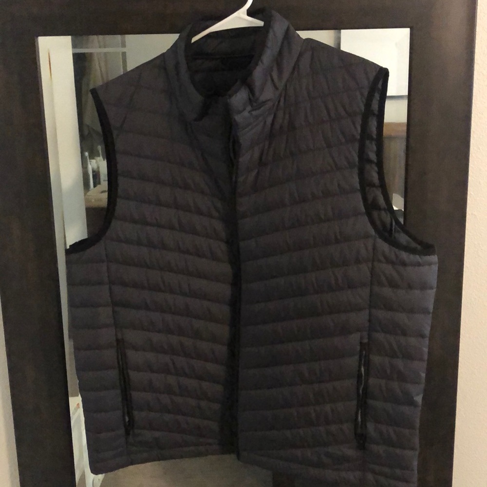 Van Heusen lightweight puffy Vest